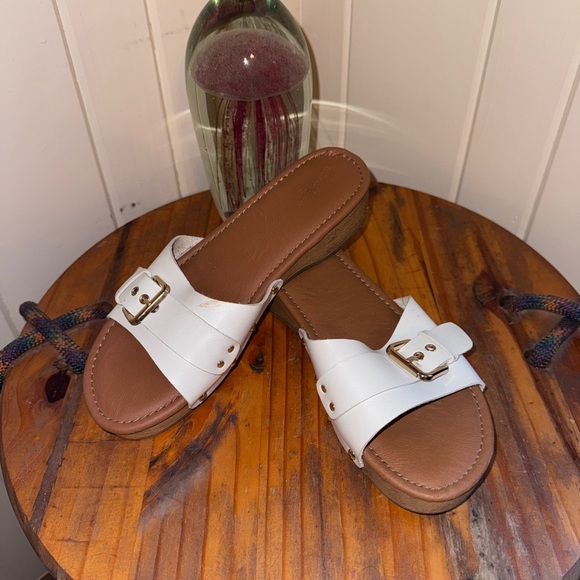 Platform Sandal - Picture 1 of 4